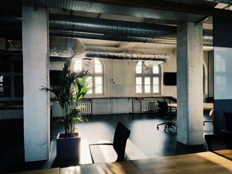 Off-Grid Lithium Battery Solutions: Your Complete Power Independence Guide for Kinshasa